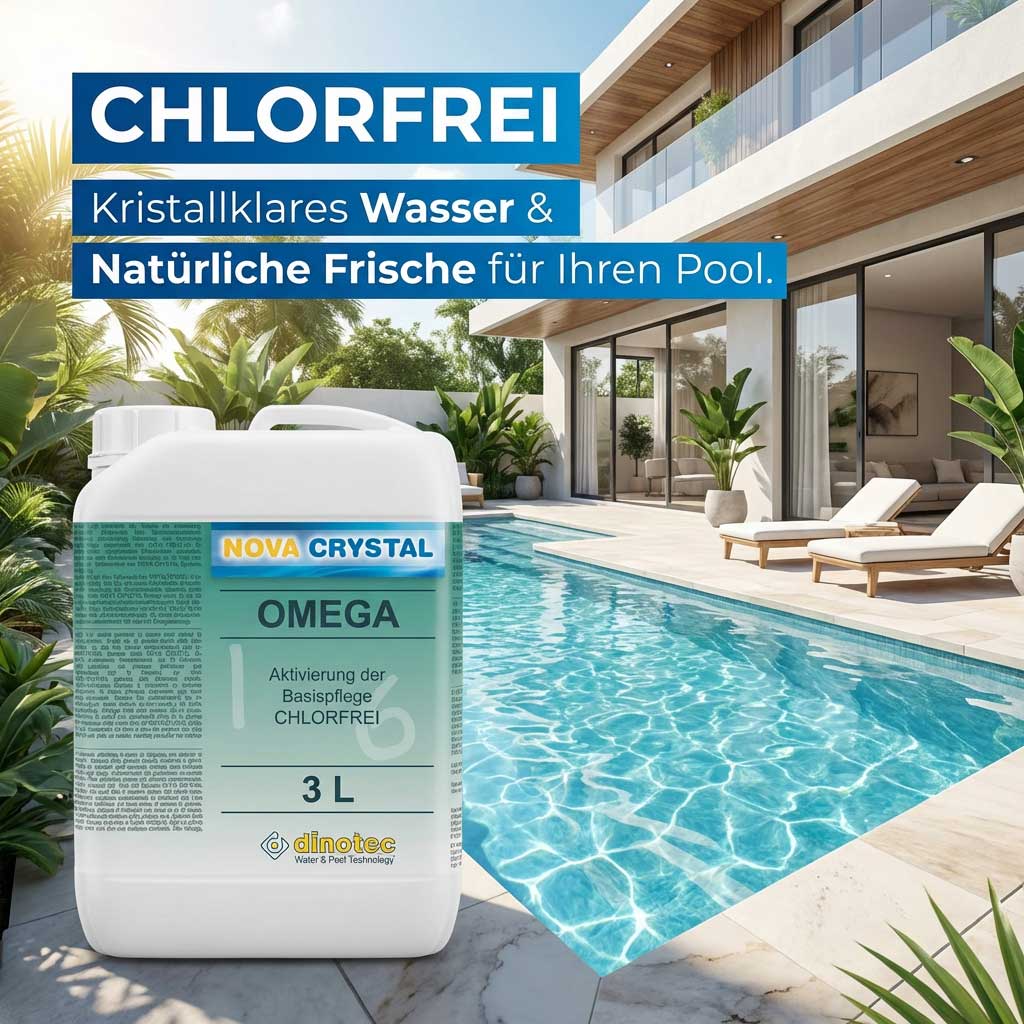 Chlorfreie Poolpflegeflüssigkeit in der Nähe eines modernen Pools.