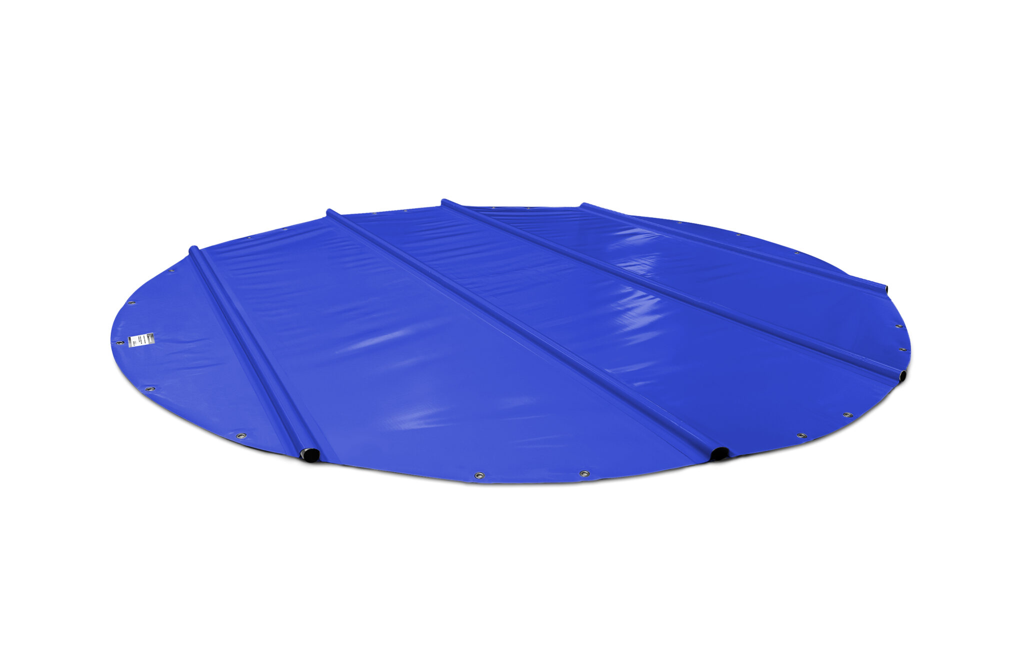 Eine blaue, runde Poolabdeckung mit Stützbalken liegt auf einer weißen Fläche und stellt ihr Design zur Schau.