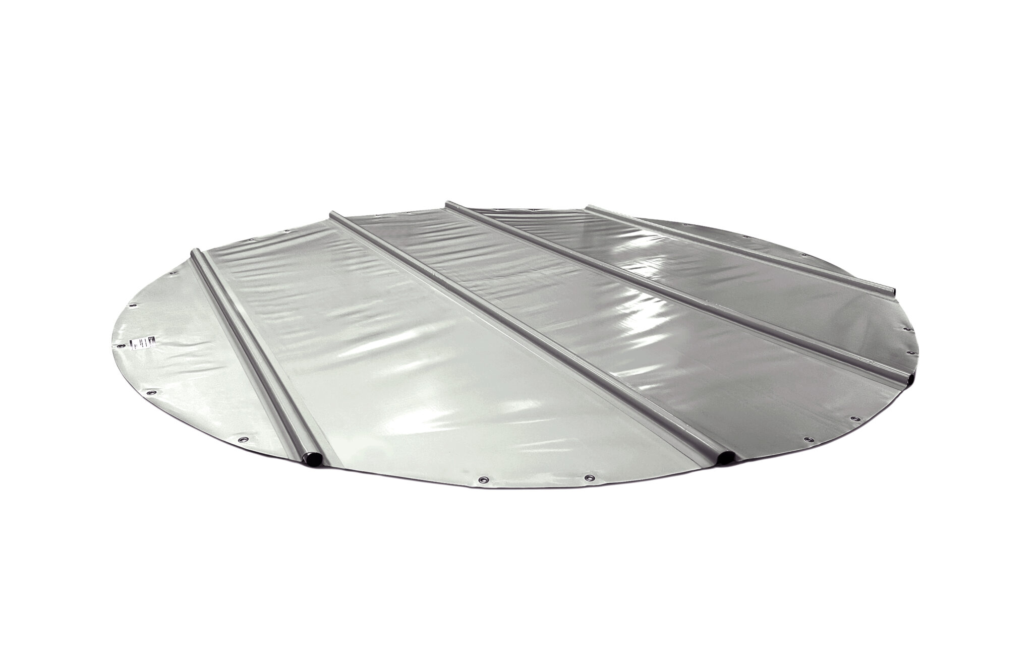 Bild einer runden, metallic-grauen Poolabdeckung. Die Abdeckung verfügt über horizontale Stützen für strukturelle Integrität.