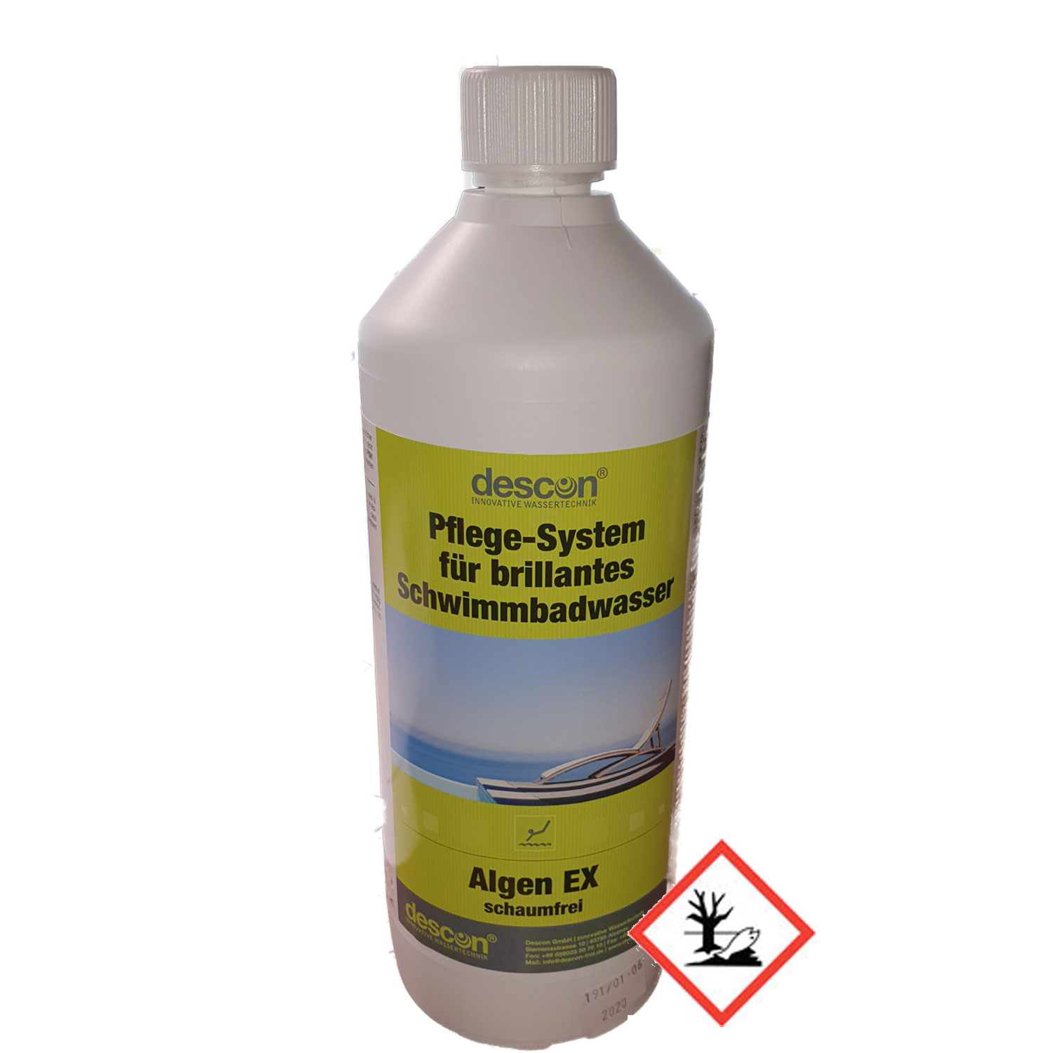 Eine Flasche Descon Algen EX, ein Poolalgenmittel, mit einem Gefahrensymbol.